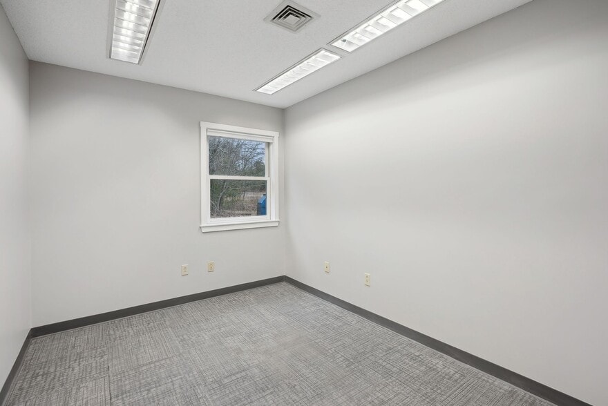 More Photos Of 1662 Post Rd, Wells Office For Sale