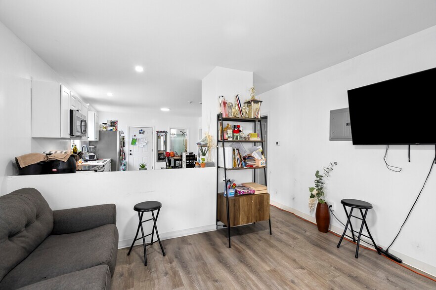 More Photos Of 116 Foundry St, Central Falls Apartments For Sale