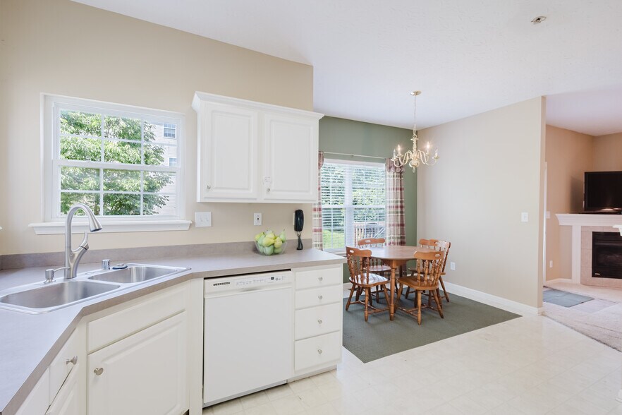 More Photos Of , Lexington Specialty For Sale