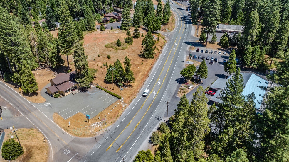 More Photos Of 26395 Buckhorn Ridge Rd, Pioneer Bank For Sale