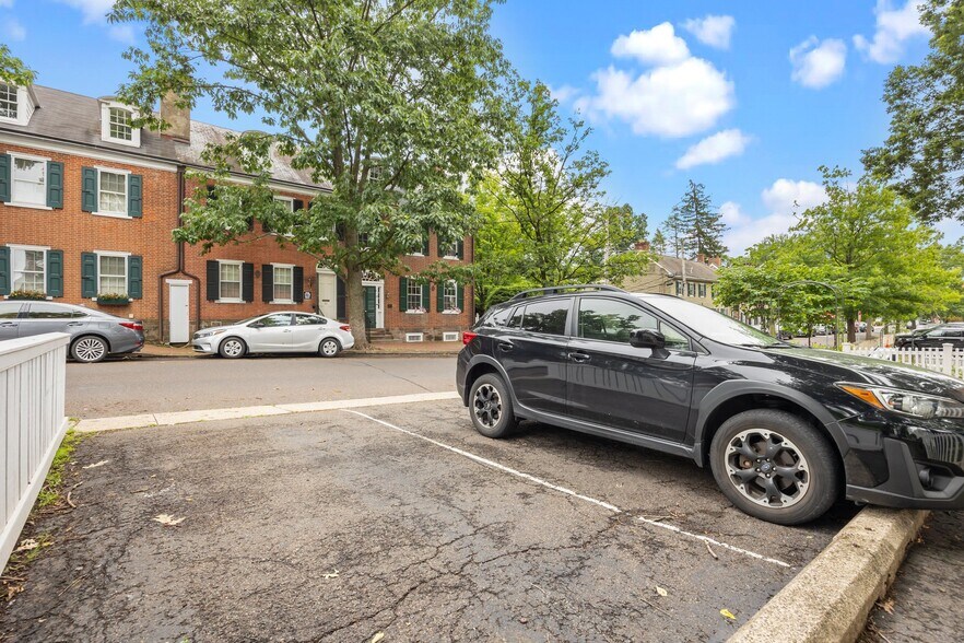 More Photos Of 111 S State St, Newtown Office Residential For Lease