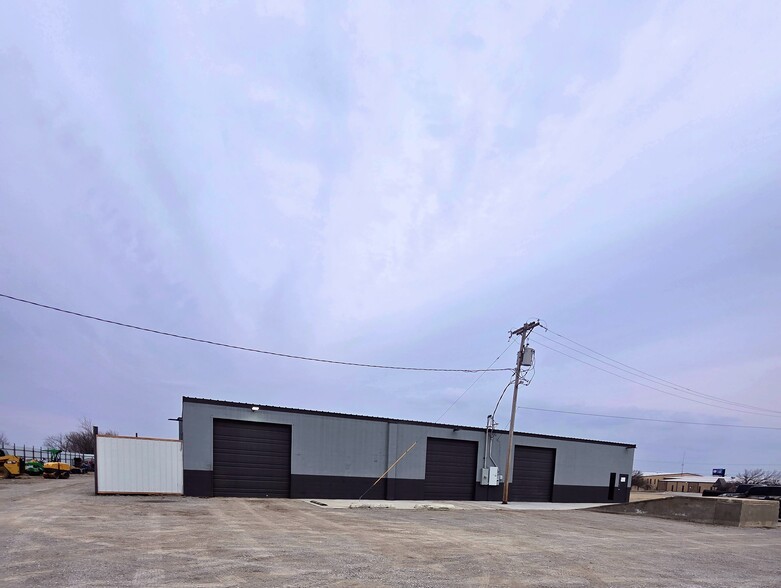 Primary Photo Of 211 SW Texas Ave, Lawton Warehouse For Sale