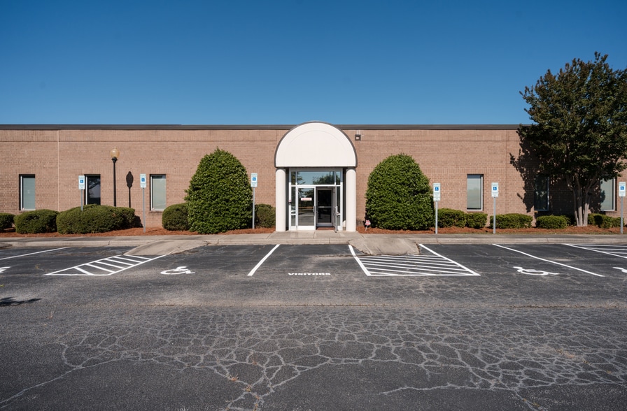 More Photos Of 314 S Chimney Rock Rd, Greensboro Distribution For Lease