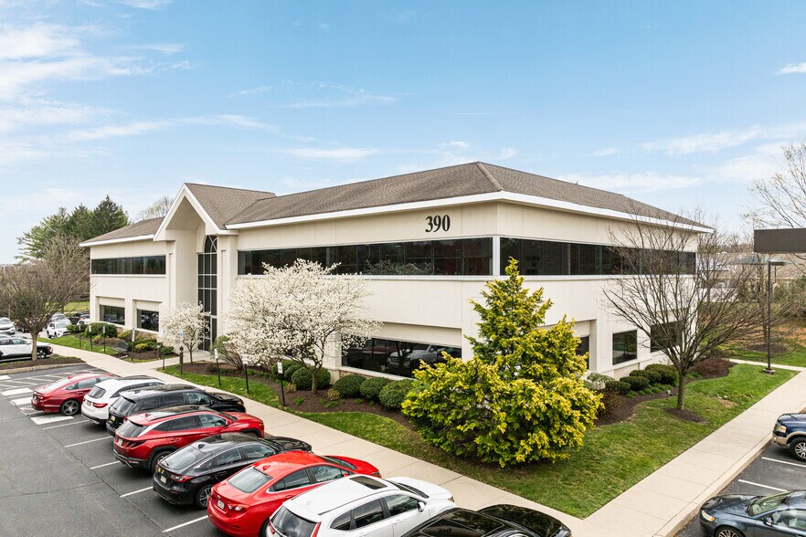 More Photos Of 390 Waterloo Blvd, Exton Medical For Sale