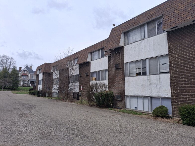 More Photos Of , Cincinnati Multifamily For Sale