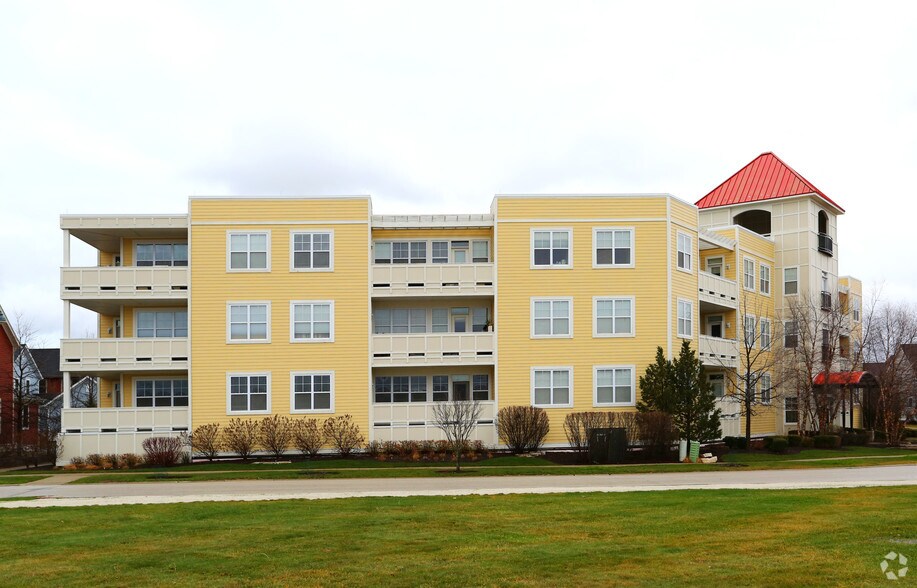 More Photos Of 960-970 Harris Rd, Grayslake Coworking Space