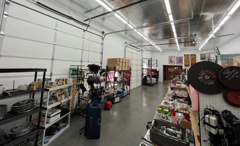 More Photos Of 1558 Normal Ave, Burley Freestanding For Sale