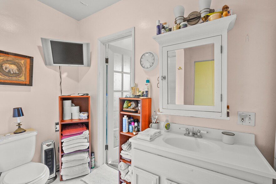 More Photos Of 656 Parkman Ave, Los Angeles Apartments For Sale