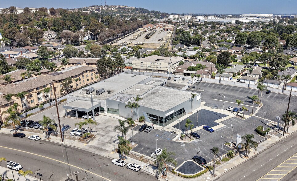 More Photos Of 1919 N Lakewood Blvd, Long Beach Auto Dealership For Sale