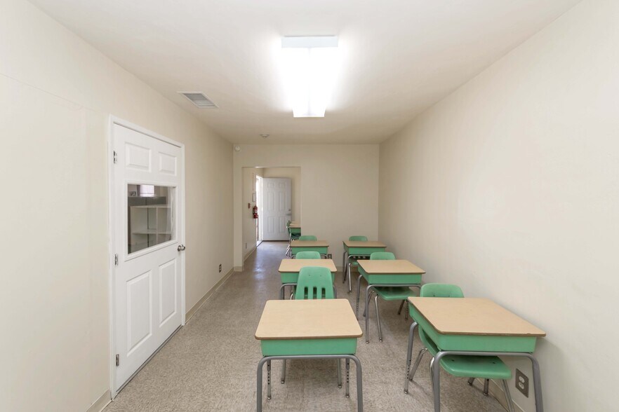 More Photos Of 1555 W Commonwealth Ave, Fullerton Office For Lease