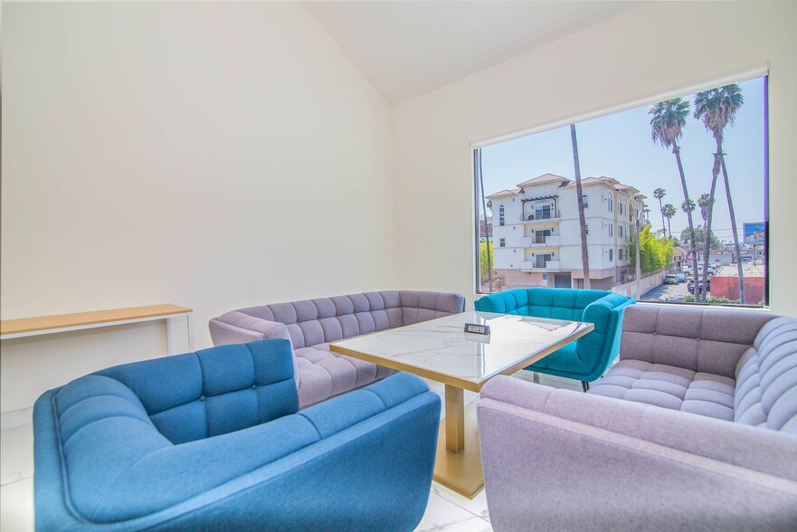 More Photos Of 300-302 S Mariposa Ave, Los Angeles Storefront Retail Office For Lease