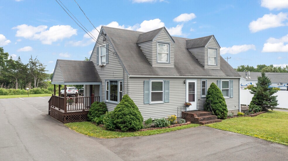 More Photos Of 322 Fairview Ave, Hudson Medical For Sale
