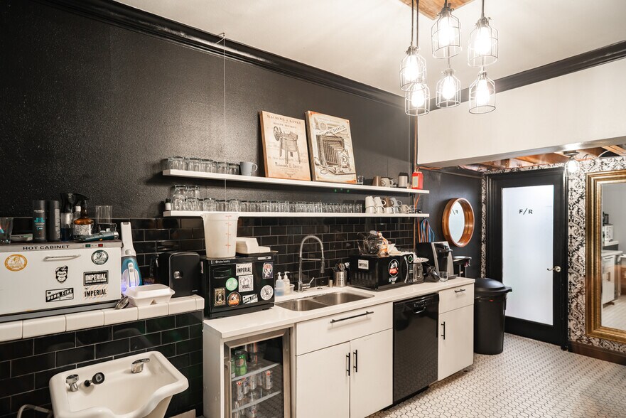 More Photos Of 3060-3064 University Ave, San Diego Storefront Retail Office For Sale