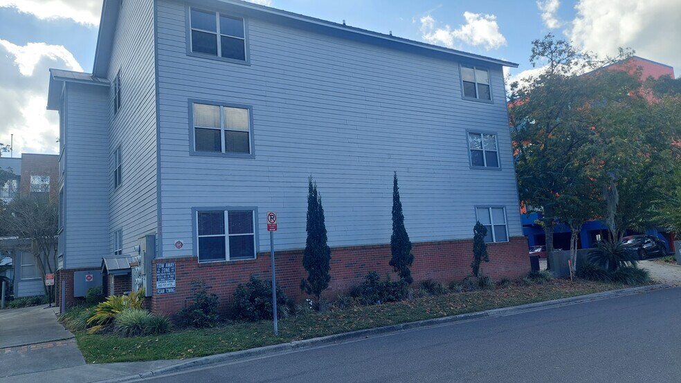 More Photos Of 1615 NW 3rd Ave, Gainesville Apartments For Sale