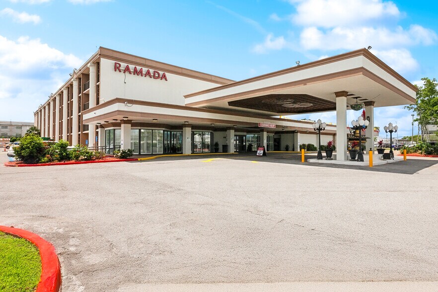 More Photos Of 3400 Service Rd, Metairie Hotel For Sale
