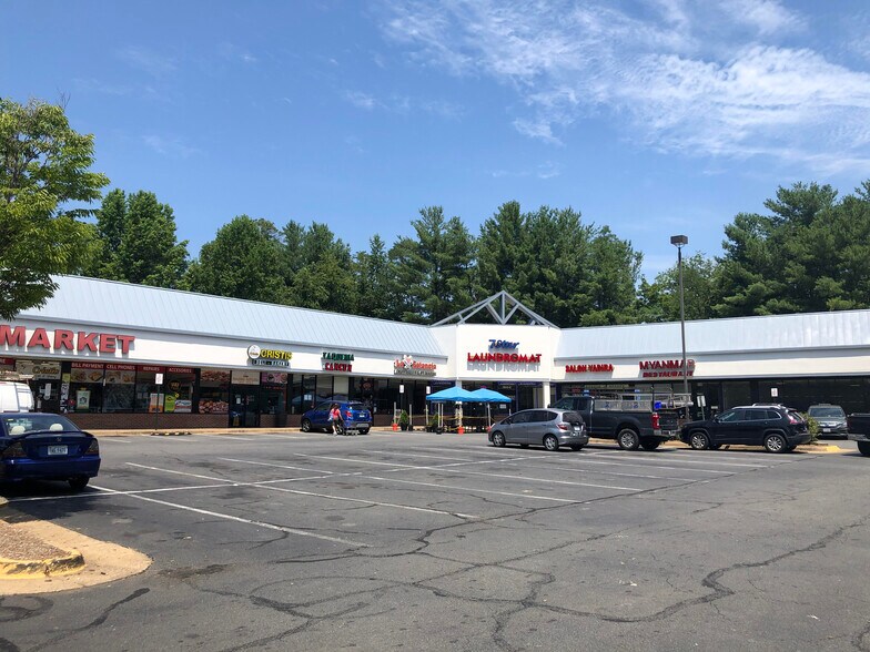 More Photos Of 7810 Lee Hwy, Falls Church Freestanding For Sale