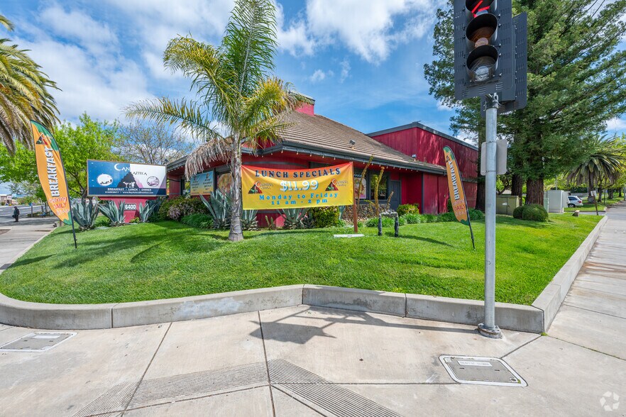 More Photos Of 6400 Fair Oaks Blvd, Carmichael Restaurant For Sale