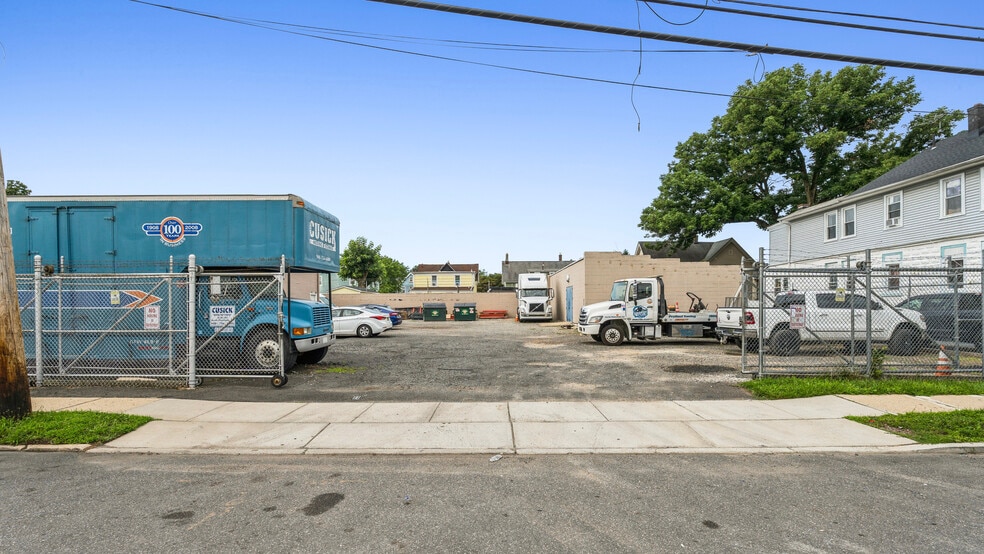 More Photos Of 13-23 Steiner Pl, North Plainfield Warehouse For Sale