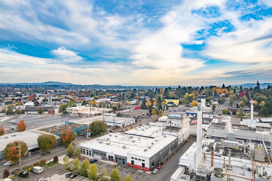 Primary Photo Of 2705-2715 SE 8th Ave, Portland Loft Creative Space For Lease