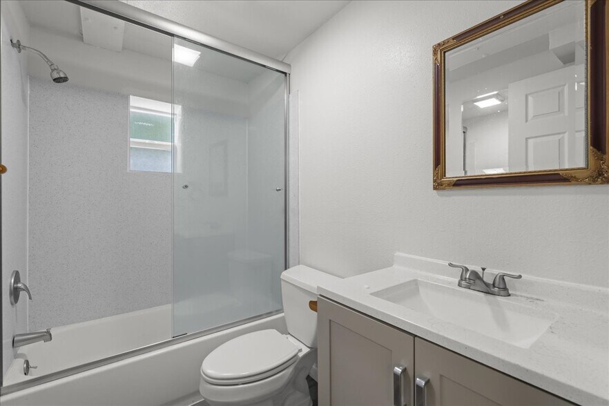 More Photos Of 2801 College Ave, Berkeley Apartments For Sale