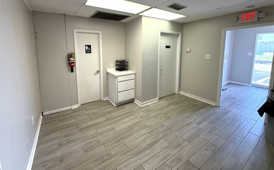 More Photos Of 2469 Eslava Creek Pky, Mobile Flex For Sale