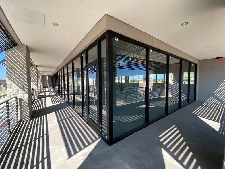 More Photos Of 18806 Noble Seven Ln, Sugar Land Storefront Retail Office For Lease