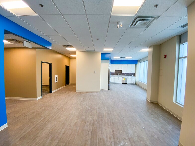 More Photos Of 4 Highland Park Green NE, Rocky View No 44 Warehouse For Sale