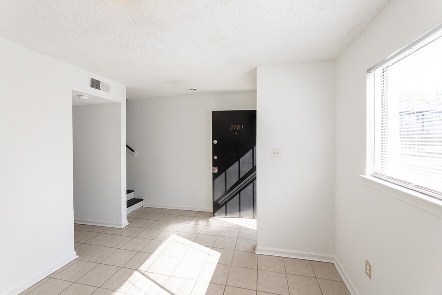 More Photos Of 2780 Raleigh-Lagrange Rd, Memphis Apartments For Sale