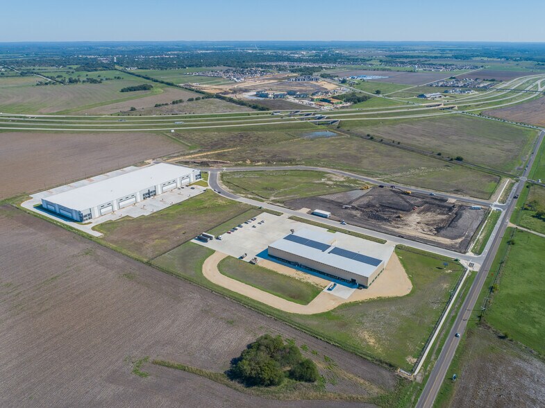 More Photos Of FM 2720 & US 130, Lockhart Unknown For Lease