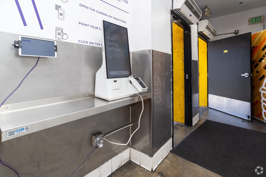 More Photos Of 1840-1842 W Washington Blvd, Los Angeles Warehouse For Lease