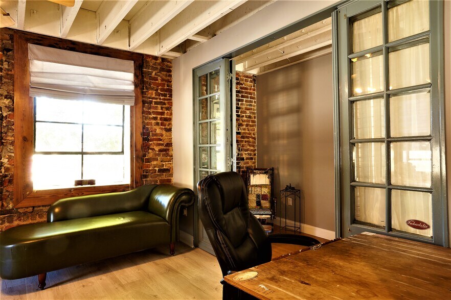 More Photos Of 51 Elliott St SW, Atlanta Storefront Retail Residential For Sale