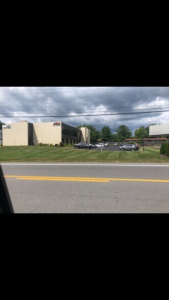 More Photos Of 1314 Edwin Miller Blvd, Martinsburg Office For Lease