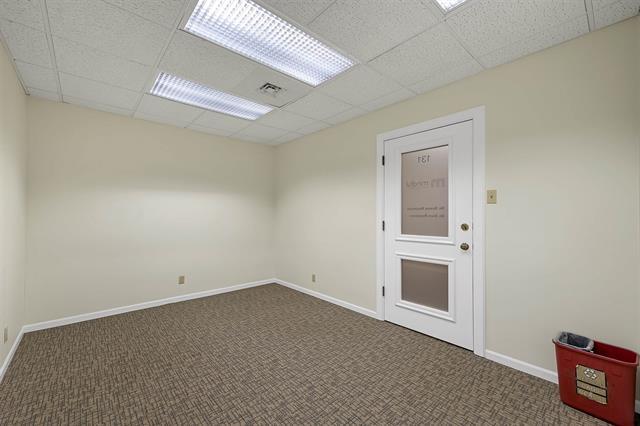 More Photos Of 414 E Walnut St, Green Bay Office For Lease