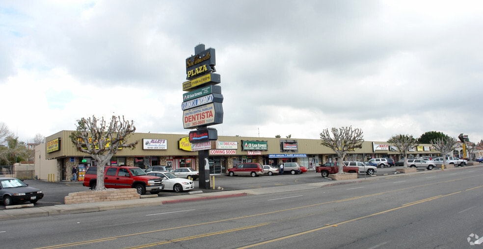 More Photos Of 901-1039 Truman St, San Fernando Unknown For Lease