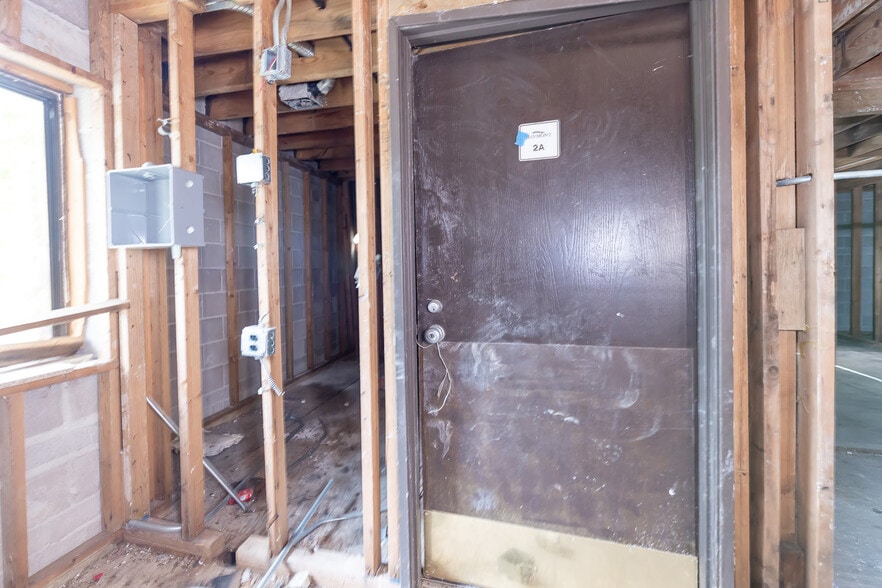 More Photos Of 6020 Shelby Oaks Dr, Memphis Hotel For Sale