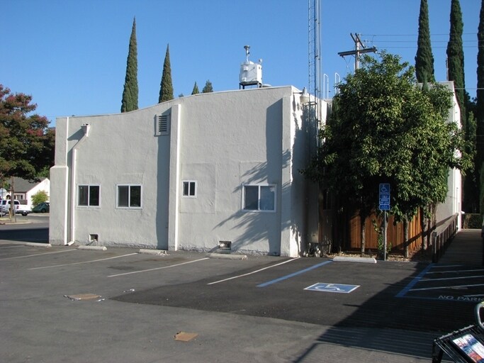 More Photos Of 771 Almond St, Yuba City Office For Lease