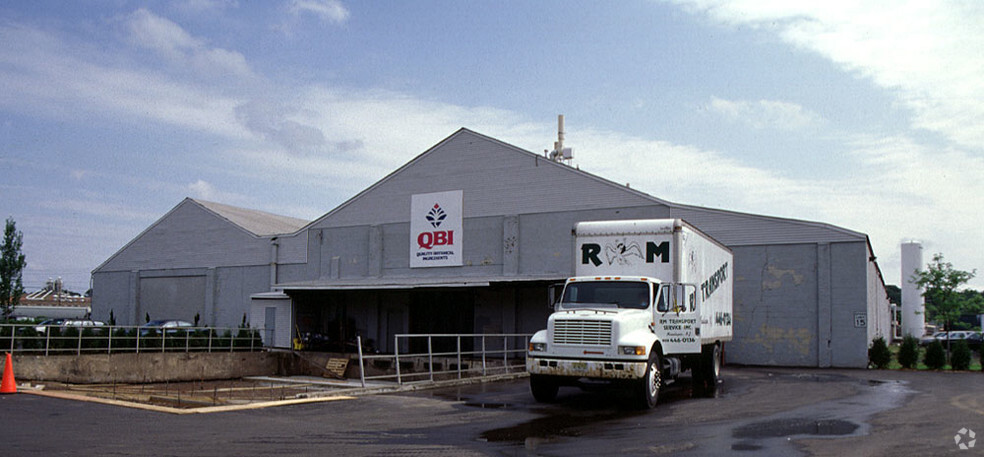 Primary Photo Of 500 Metuchen Rd, South Plainfield Warehouse For Lease