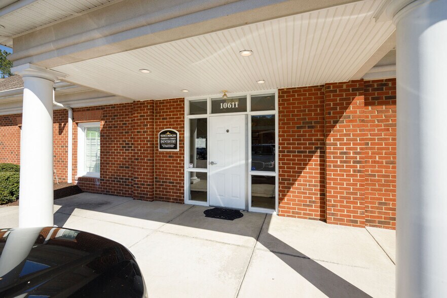 More Photos Of 10611 Greenyard Way, Chester Medical For Sale