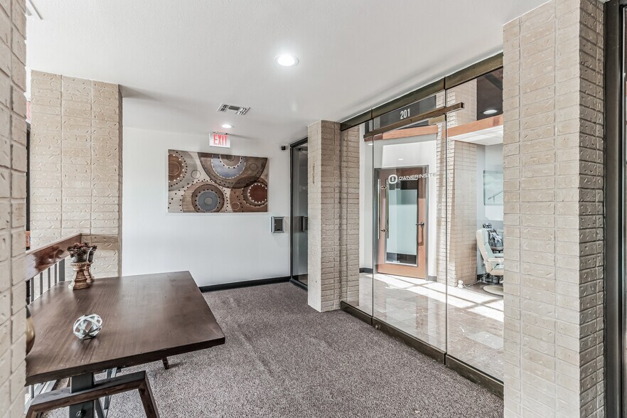 More Photos Of 16333 S Great Oaks Dr, Round Rock Medical For Lease