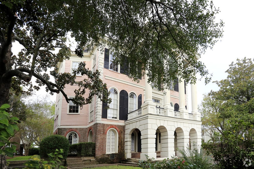 More Photos Of 635 E Bay St, Charleston Office Residential For Lease