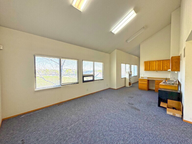 More Photos Of 108 Coronado Ct, Fort Collins Office For Sale
