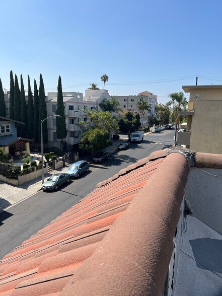 More Photos Of 843 S Ardmore Ave, Los Angeles Apartments For Sale