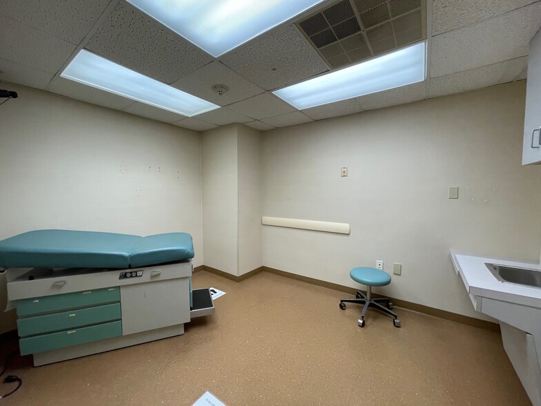More Photos Of 1726-1730 W Chew St, Allentown Medical For Sale