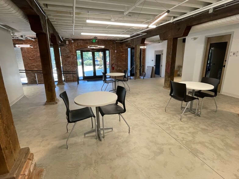 More Photos Of 1 Augusta St, Greenville Loft Creative Space For Lease