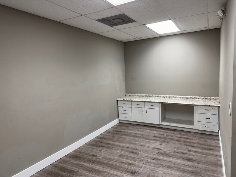 More Photos Of 4101 NW 3rd Ct, Plantation Medical For Lease