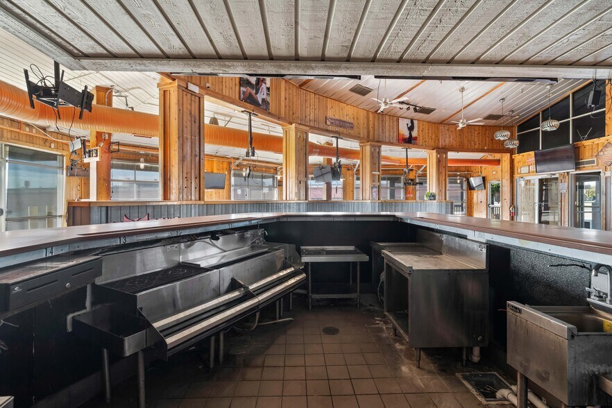 More Photos Of 4950 S Loop 289, Lubbock Restaurant For Lease