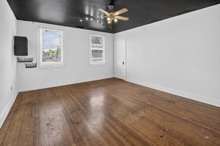 More Photos Of 4802 Rhode Island Ave, Hyattsville Unknown For Lease