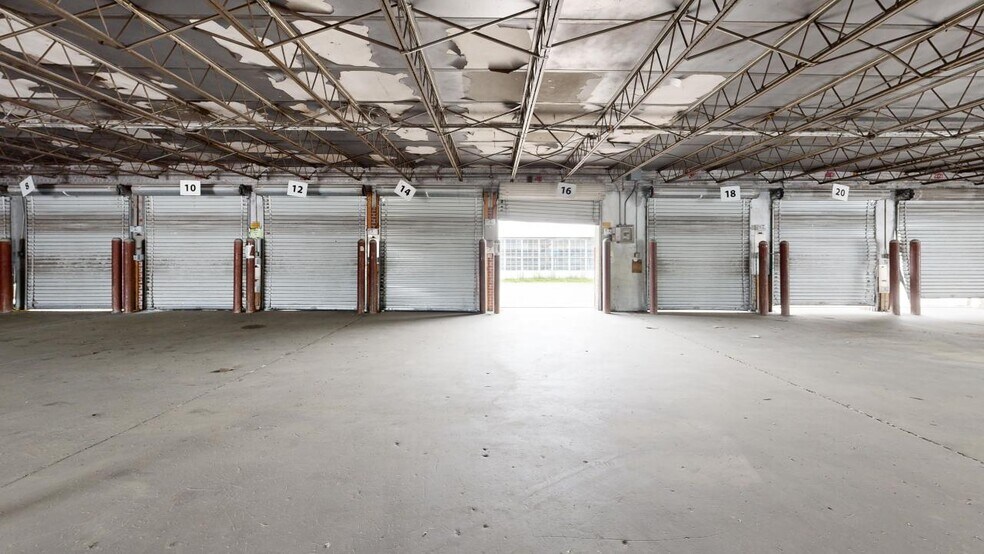 More Photos Of 1333 N Market St, Shreveport Truck Terminal For Lease