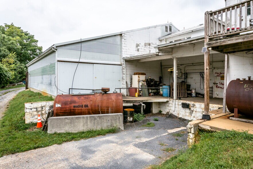 More Photos Of 1446 Jacob Burner Dr, Mcgaheysville Warehouse For Lease