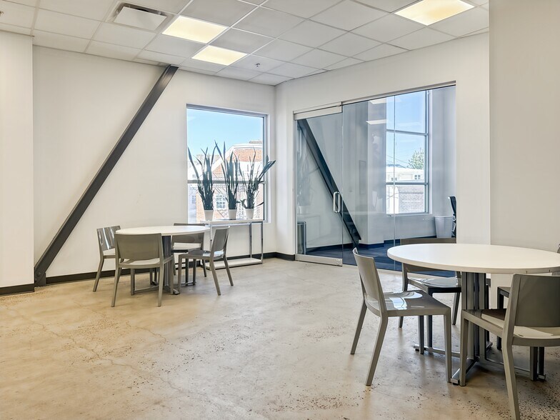 More Photos Of 37 Easton Ave, New Brunswick Coworking Space
